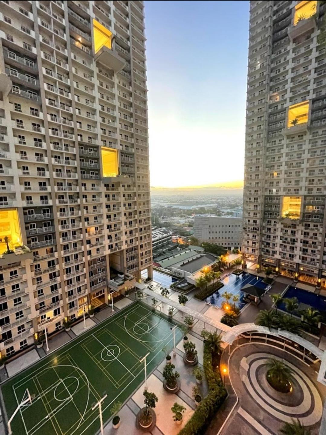 1 Cozy Bedroom In Lumiere Residences Pasig City エクステリア 写真